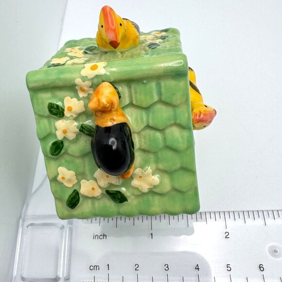 Birdhouse Daisy Flower Porcelain Hinged Green Trinket Box Yellow Bird Snail 2.5" - Picture 2 of 9
